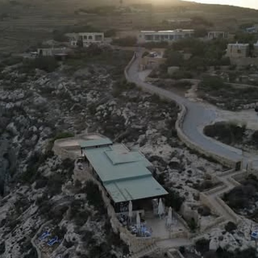 The lido seen from above on the cliff edge at dusk